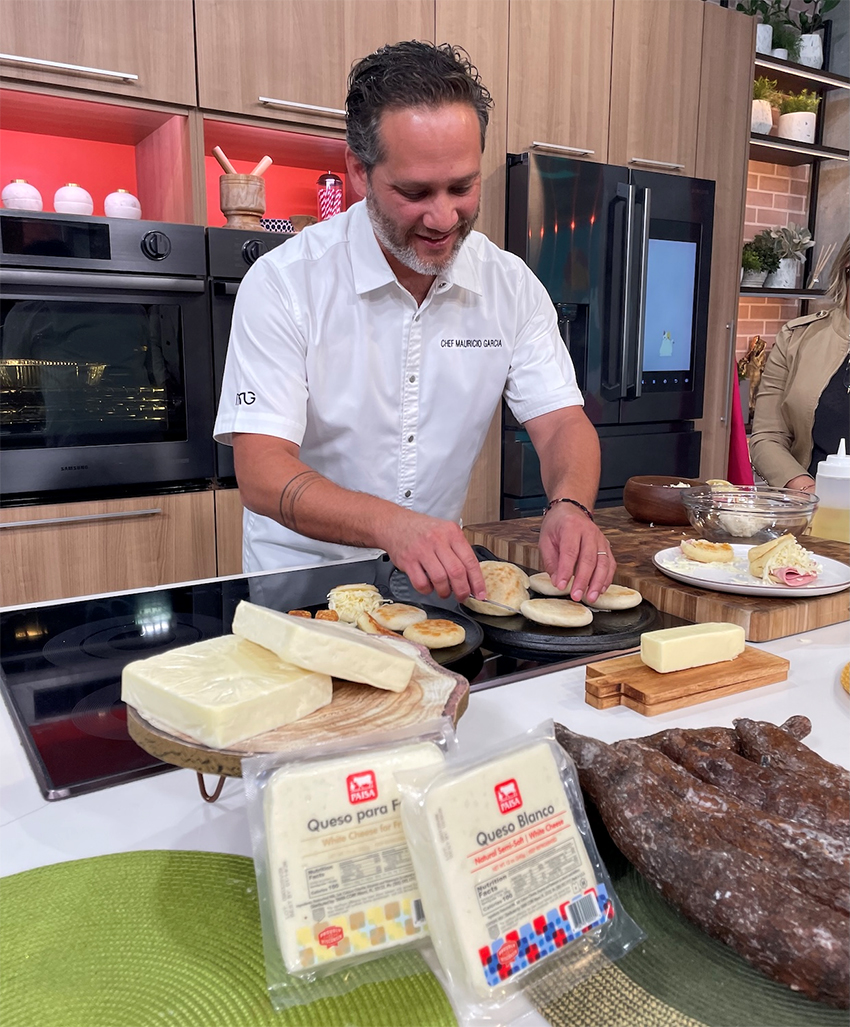 Hispanic festival, hispanic heritage month, bandera patrimonio hispano, flag hispanic heritage, carol lara, latinx arts, jose garza, , Manny Abarca IV, Angel Falls Creative, redlatinastl, 